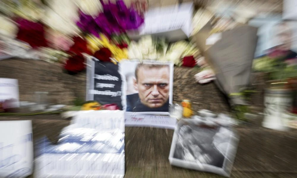 Πολωνία: Οι γονείς του Ναβάλνι ευχαριστούν τον κόσμο που του αποτίει φόρο τιμής